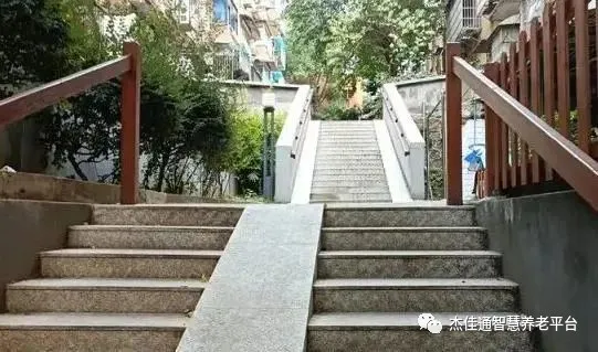国务院发布重磅通知！养老要有大动作！(图2)