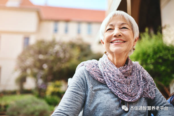 营造更加安全舒心的养老环境（人民时评）(图1)